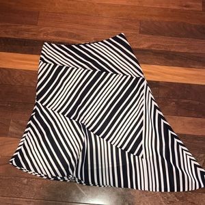New York & Company Size 6 Skirt